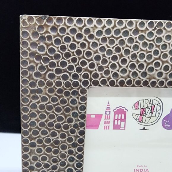 Decorative Global Bazaar 2007 5x7" Textured Photo Frame Made In India - Picture 2 of 10